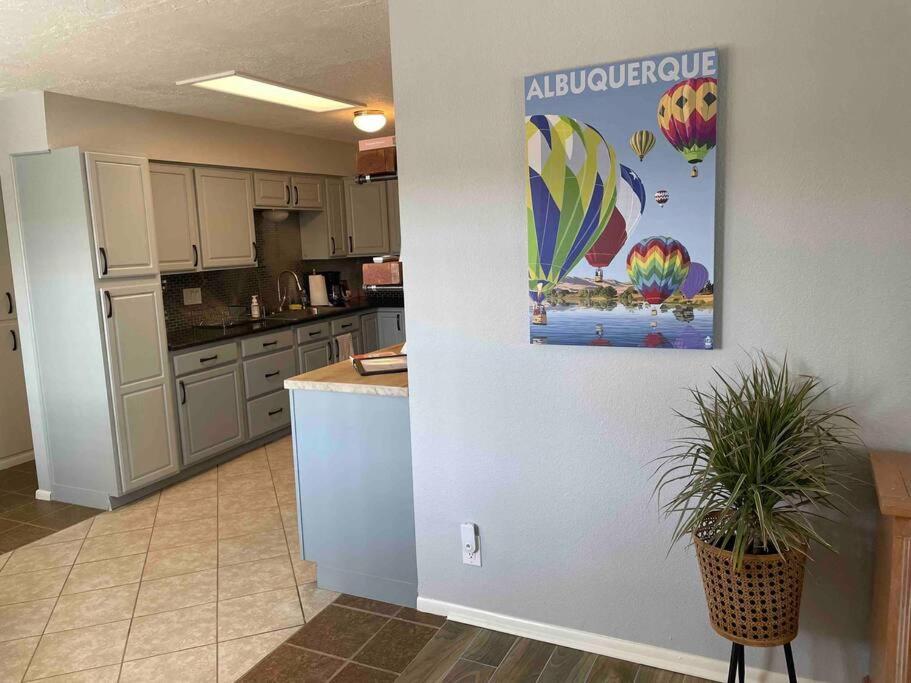 Comfy, Contemporary Quiet Retreat Vacation Home With Views Albuquerque Extérieur photo
