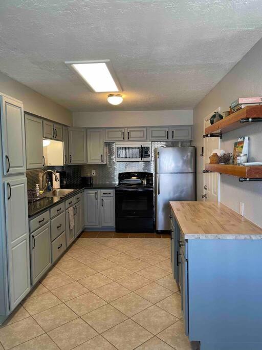 Comfy, Contemporary Quiet Retreat Vacation Home With Views Albuquerque Extérieur photo